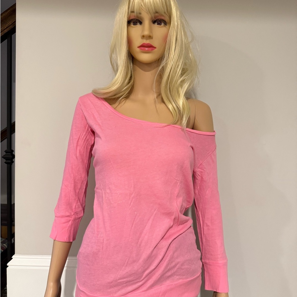 Vintage C&C California Vibrant Pink Off the shoulder/ scoop neck tee